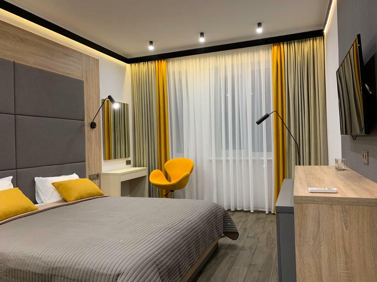 Premium Hotel Sloviansk Ngoại thất bức ảnh